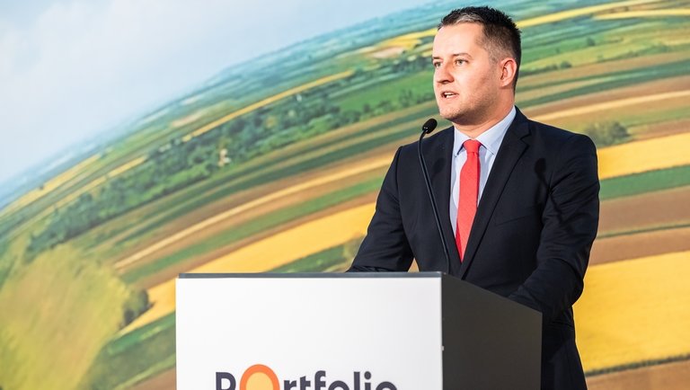 Itt a bejelentés: dömpingszerű pályázatkiírások jönnek a magyar agráriumban 2021-ben