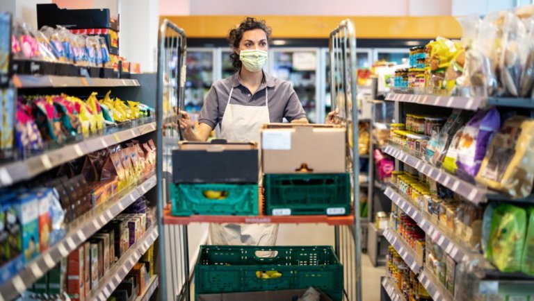 Koronavírus: már az élelmiszerboltokat is fenyegeti a járvány harmadik hulláma