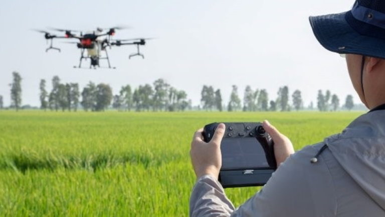 Jön a mezőgazdasági drónok új generációja: magasra tette a lécet a nagy kínai gyártó