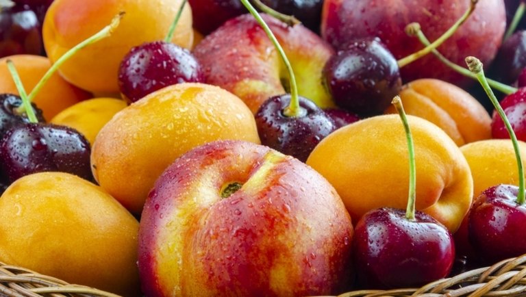Kőkemény drágulás jöhet: harmadával is többe kerülhetnek idén a nyári gyümölcsök