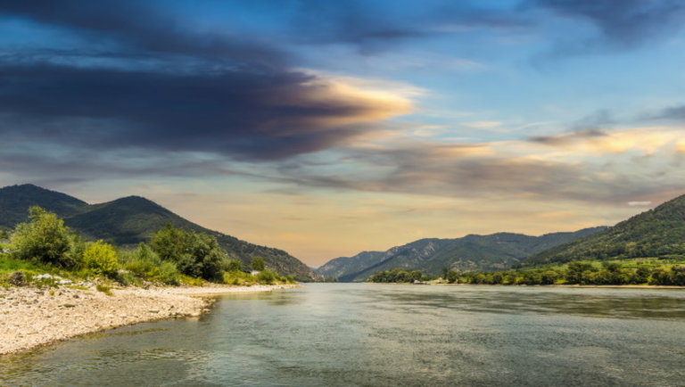 Riadót fújtak a tudósok: félelmetesen elmélyült a Duna medre