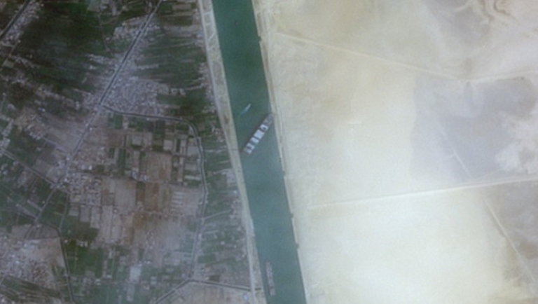 Krízis a vízen: számos élőállat-szállító hajó vesztegel a Szuezi-csatornánál