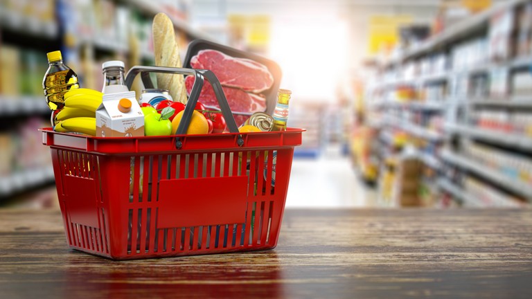 Horror a boltokban: történelmi csúcsot döntöttek az élelmiszerárak