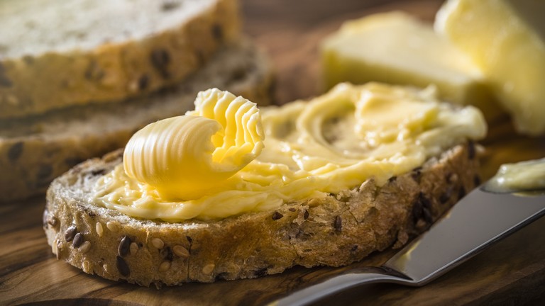 Durva áremelés a hazai boltokban: ennyivel kerül többe idén a margarin és a kenyér