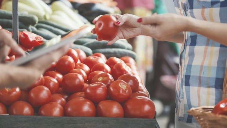 Már kaphatók a hazai primőr zöldségek a magyar boltokban