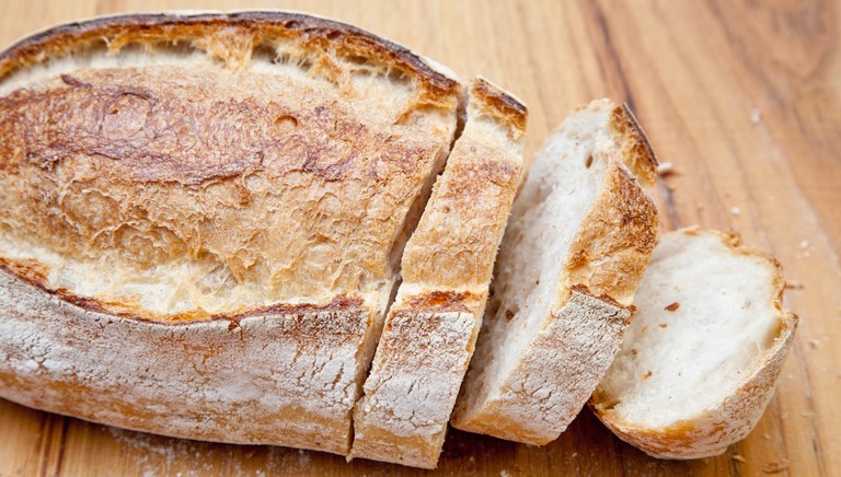 Brutálisan elszabadulhatnak az árak júliustól: ennyibe kerülhet a kenyér itthon