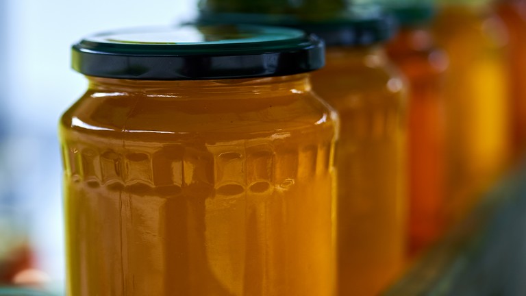 Rengeteg ilyen mézet árultak a magyar boltokban: ezt jó, ha minden vásárló tudja