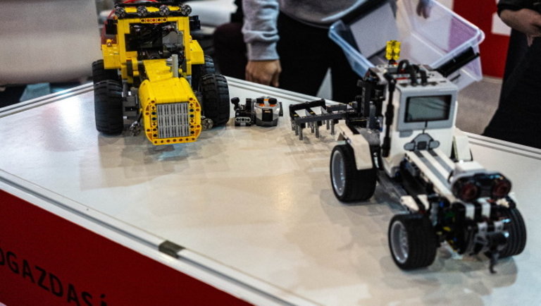 Hivatalos: ezek most a legmenőbb LEGO traktorok Magyarországon