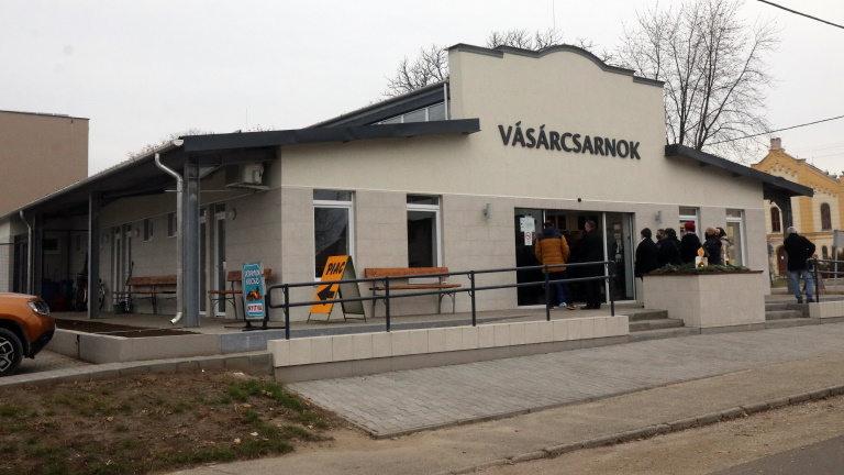 Százmilliós beruházás Borsodban: új vásárcsarnokot kapott a mezőváros