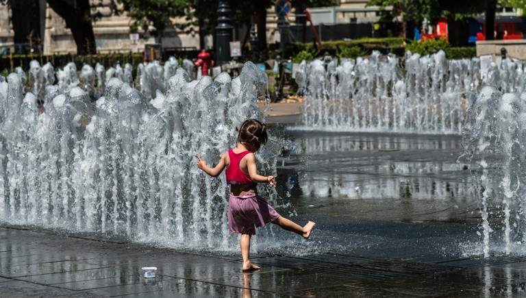 Brutális hőség jön a következő napokban: figyelmeztetik a magyar lakosságot