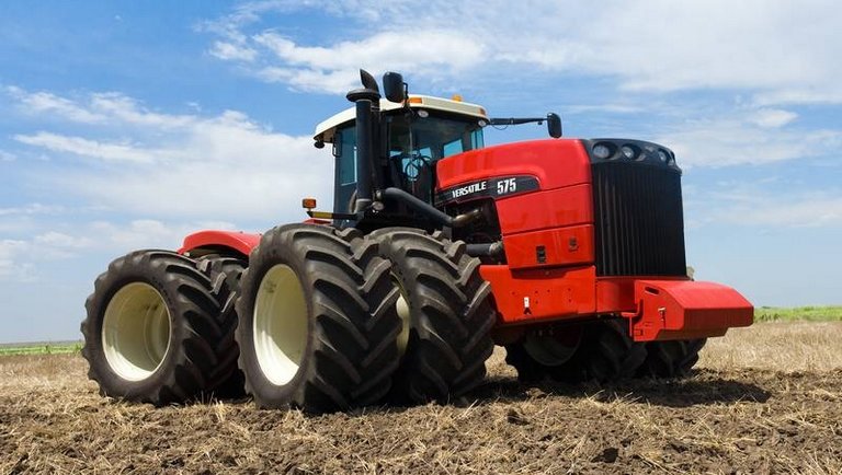 Traktorokkal is nyomulna az európai piacon az orosz RSM