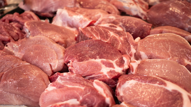Ömlik a magyar sertéshús Romániába: de akkor mi kerül a hazai boltokba?