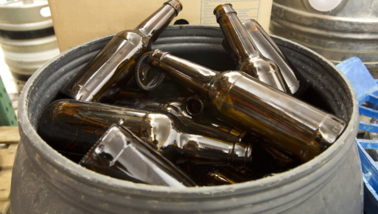 Több millió liter sört semmisítenek meg Franciaországban a koronavírus-járvány miatt