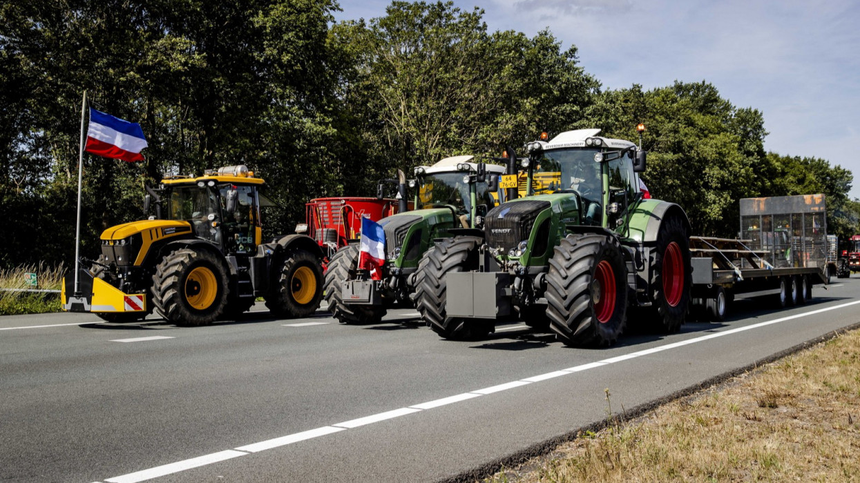 Kiakadtak a holland gazdák: tüntetéshullám söpör végig az országban