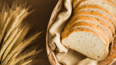 Brutálisan elszabadultak az árak a boltokban: ennyibe kerül most a kenyér itthon