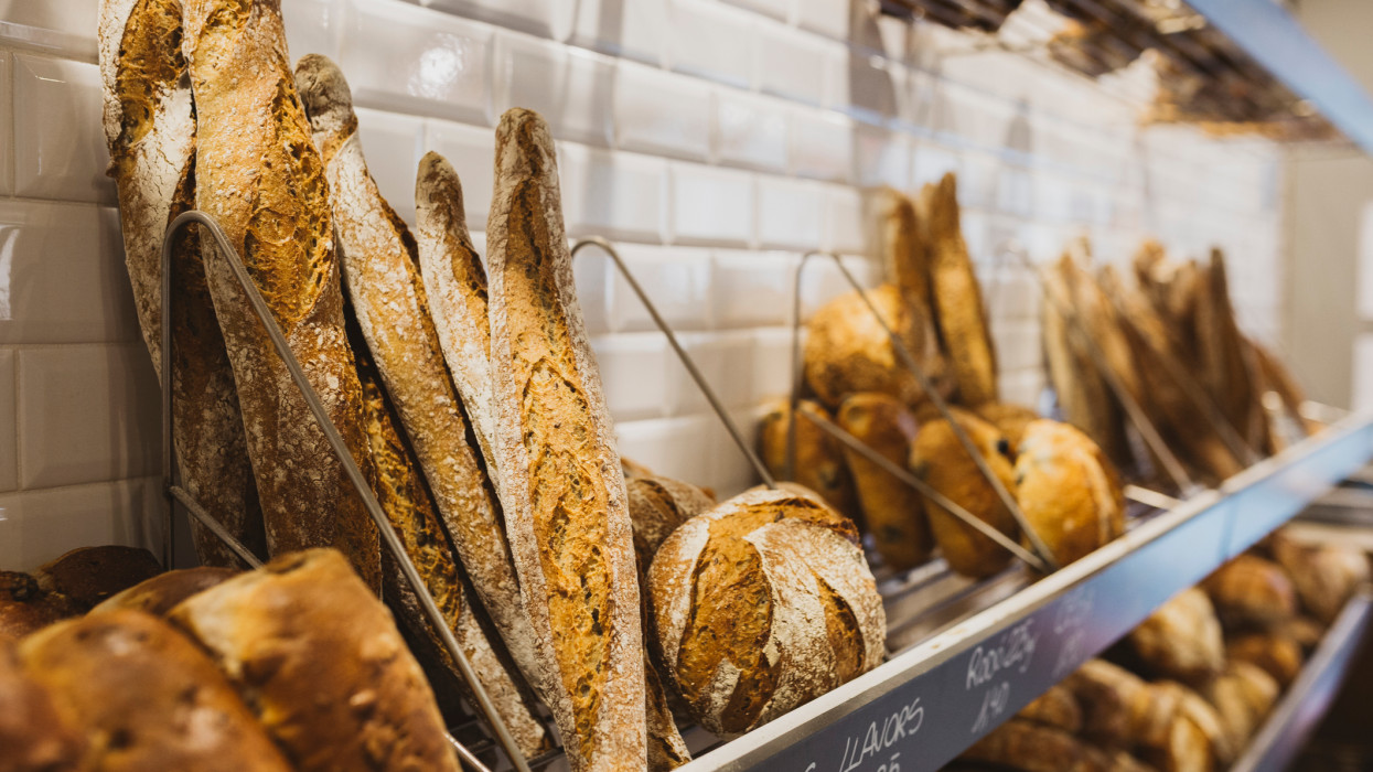 Durván elszabadultak az árak Magyarországon: már ennyibe kerül a kenyér itthon