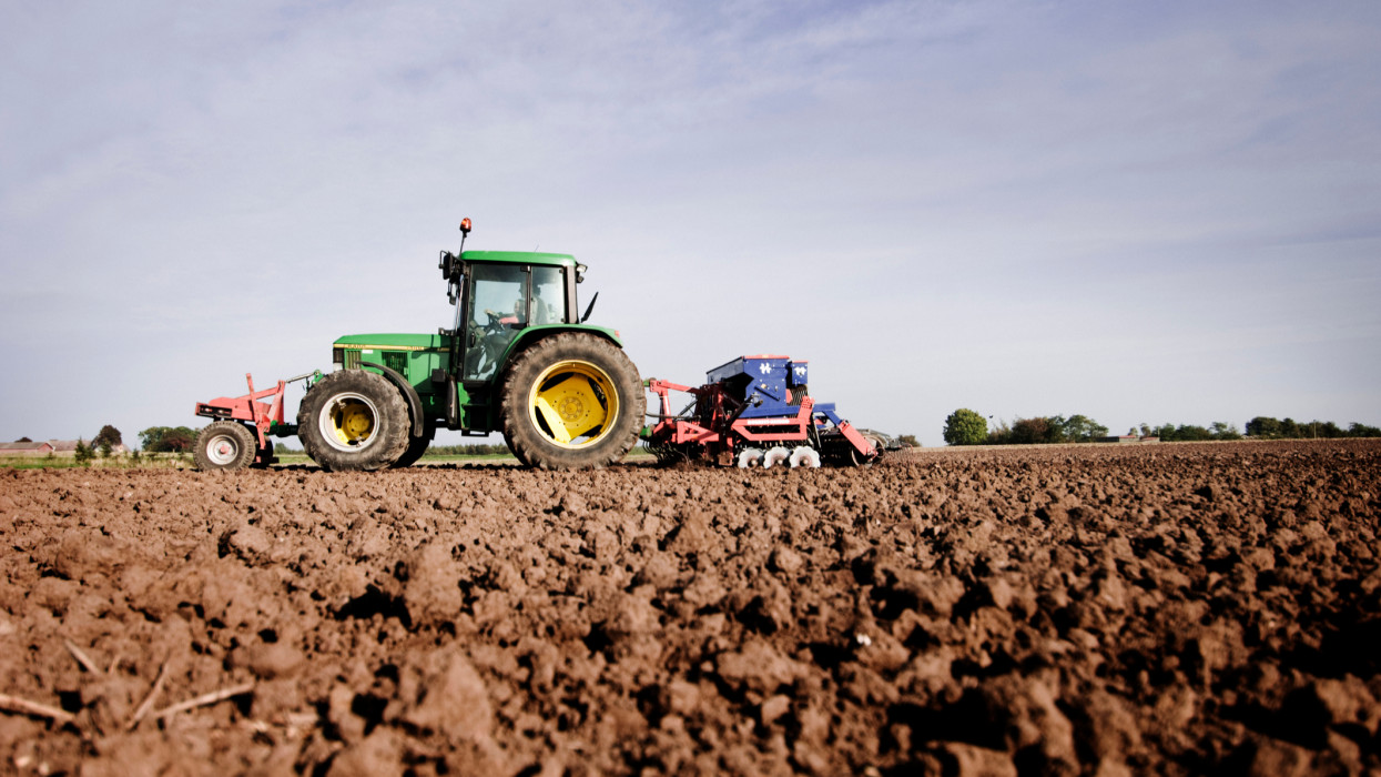 Így turbózzák fel a talajt a profi gazdák: ezekkel sokat spórolhatsz