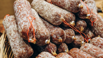 Itt a figyelmeztetés: silány minőségű húsfélék tarolhatják le a magyar boltokat