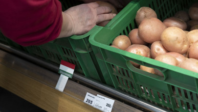 Hiány jöhet a magyar boltokban: eltűnhet két árstopos élelmiszer a polcokról