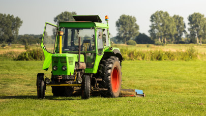 A hollandok nem viccelnek: hamarosan ilyen traktorok tarolhatják le a földeket