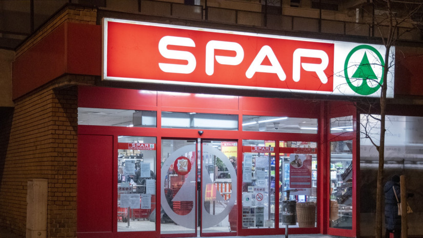 Nagy változás jön a Spar boltjaiban: mostantól rengeteg élelmiszert így árulnak