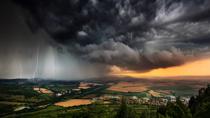 Hatalmas vihar jön Magyarországon: térképen mutatjuk, hol, mi várható
