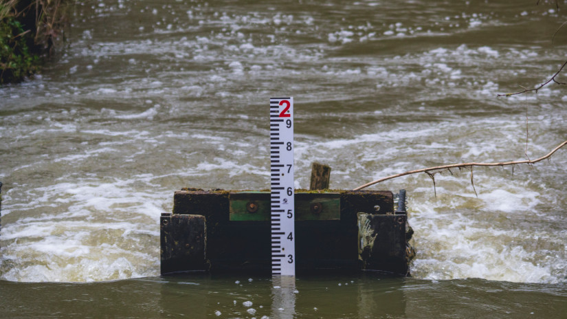 Óriási a készültség az esőzések miatt: árhullámok indultak el a magyar folyókon