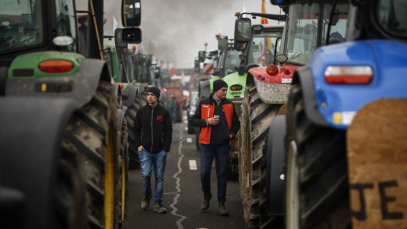 Durvul a tüntetés: megszállták a párizsi mezőgazdasági vásárt a gazdák
