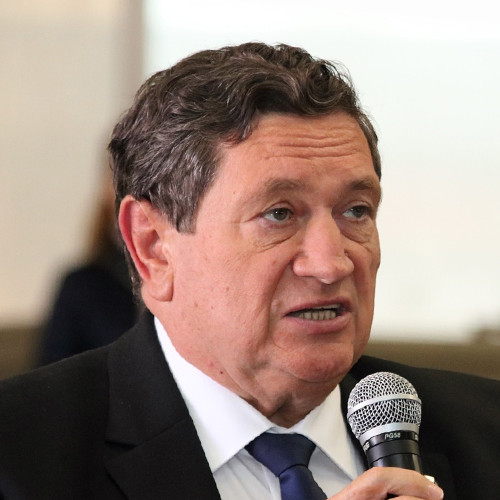 Zászlós Tibor
